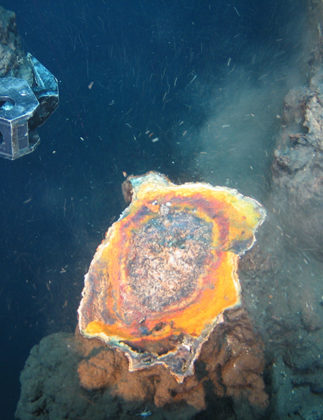 Hydrothermal chimney sampling, part of the deep sea mining process