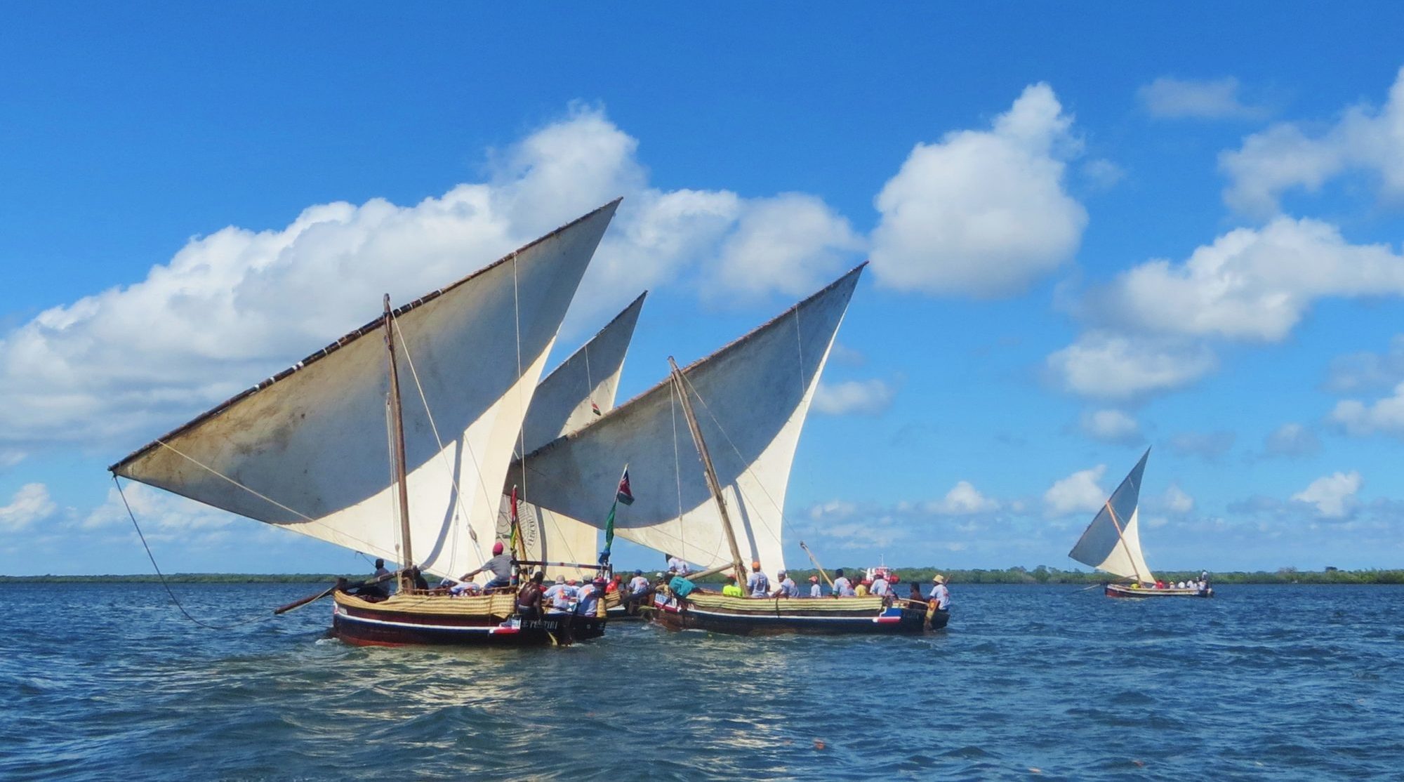 拉穆在Mawlid节日期间举办的单桅帆船比赛 