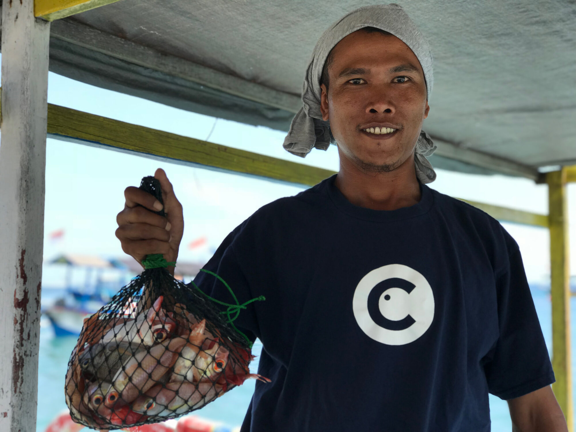 Fishcoin rewarding fishers who share traceability information with buyers.